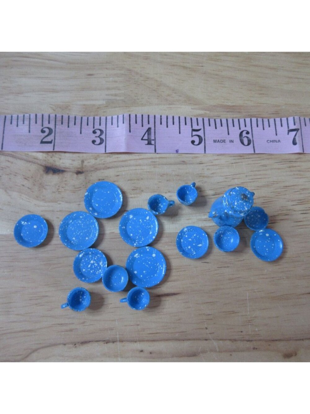 Dollhouse Miniature - 1:12 Blue Enamelware Dishes & Coffee Cups 16 pieces total